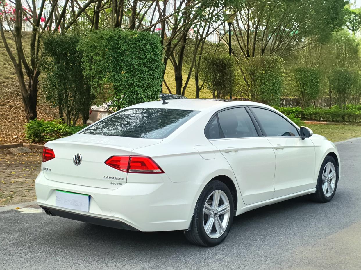Volkswagen Lamando