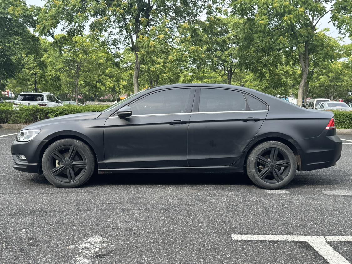 Volkswagen Lamando