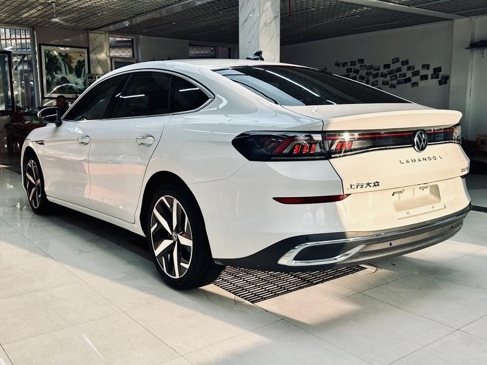 Volkswagen Lamando