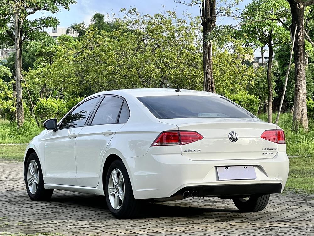 Volkswagen Lamando