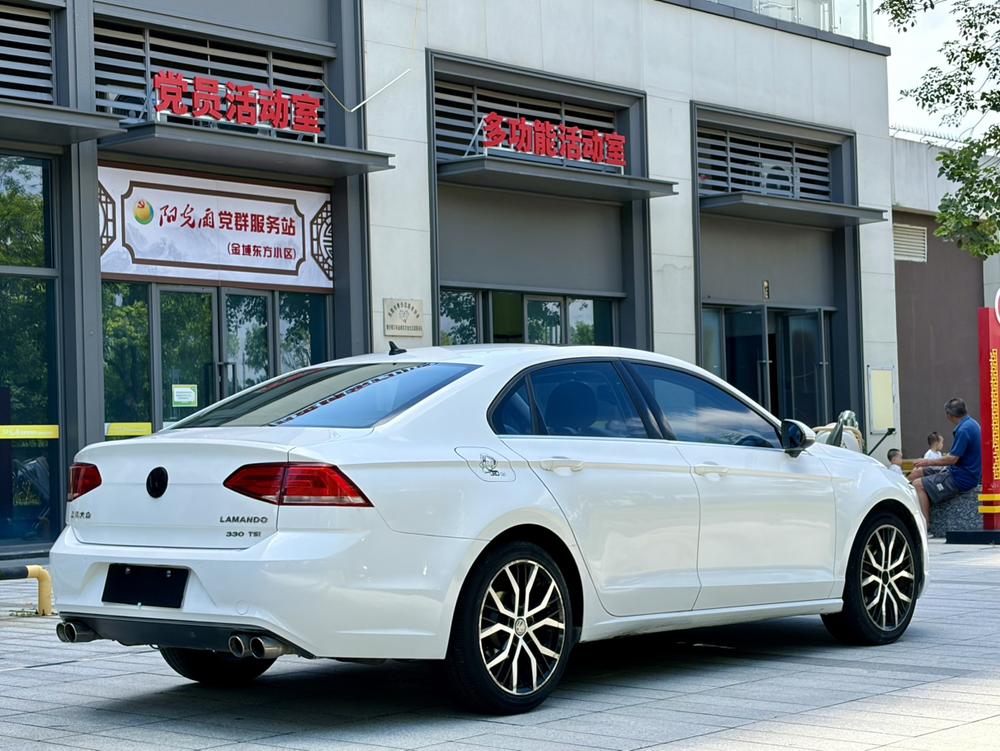 Volkswagen Lamando