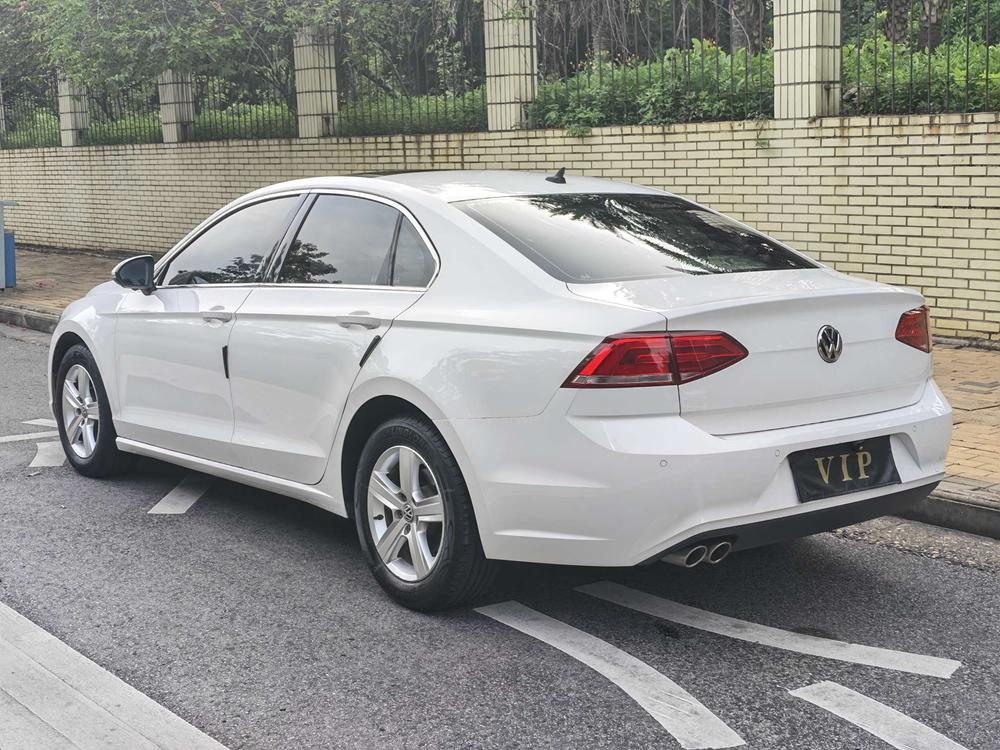 Volkswagen Lamando