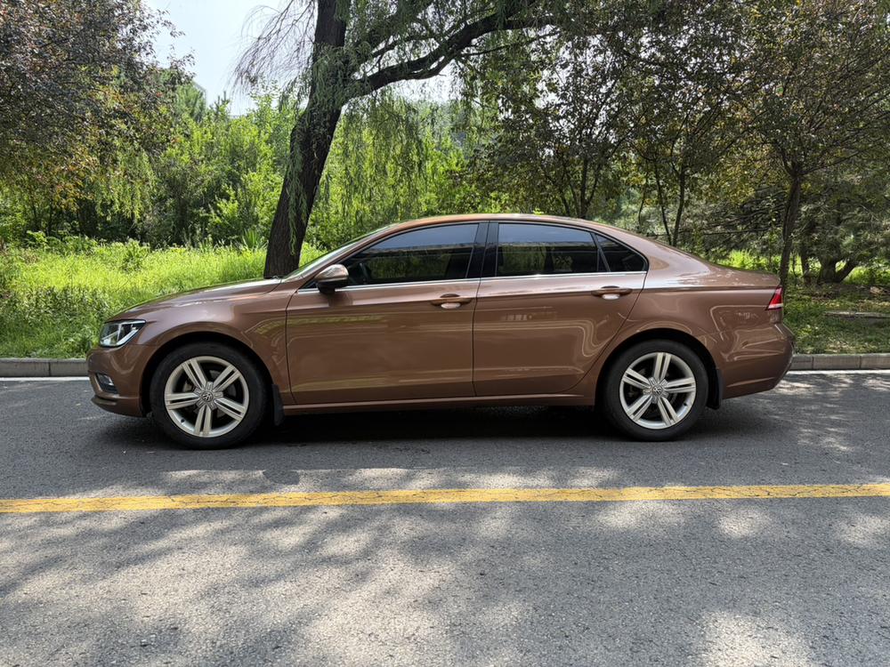 Volkswagen Lamando