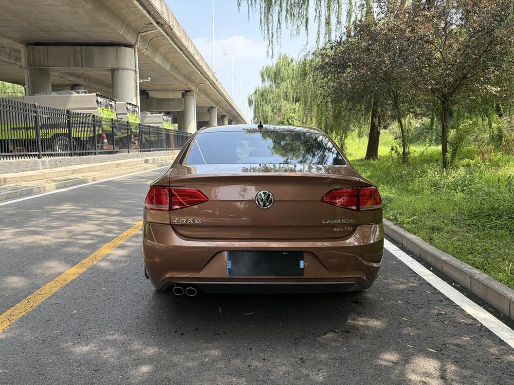 Volkswagen Lamando