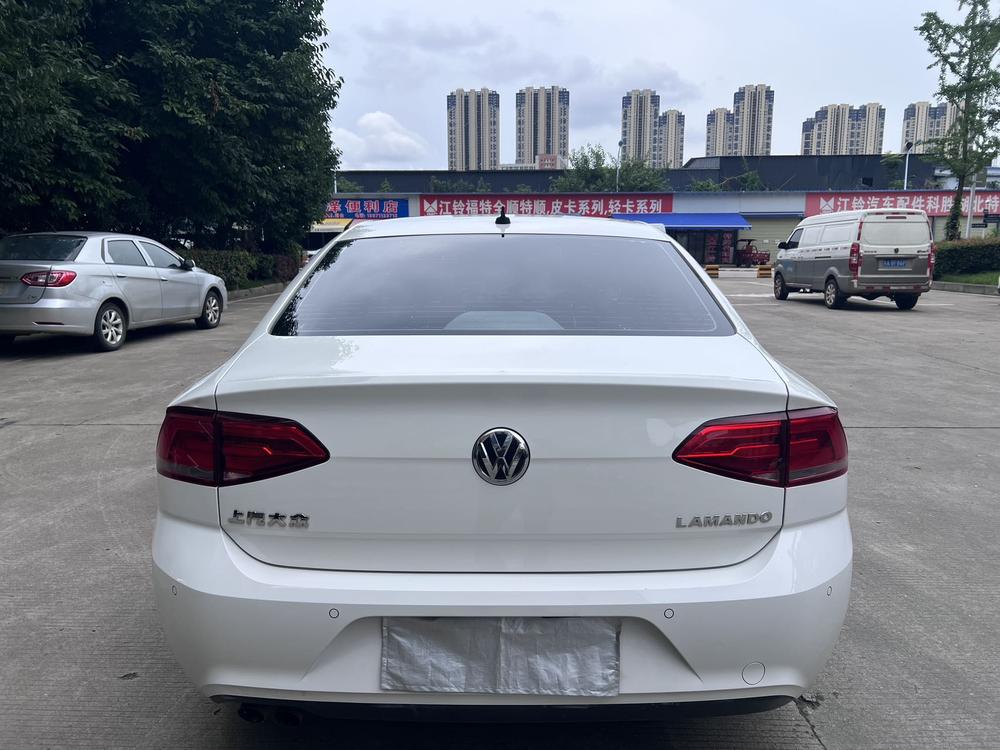 Volkswagen Lamando