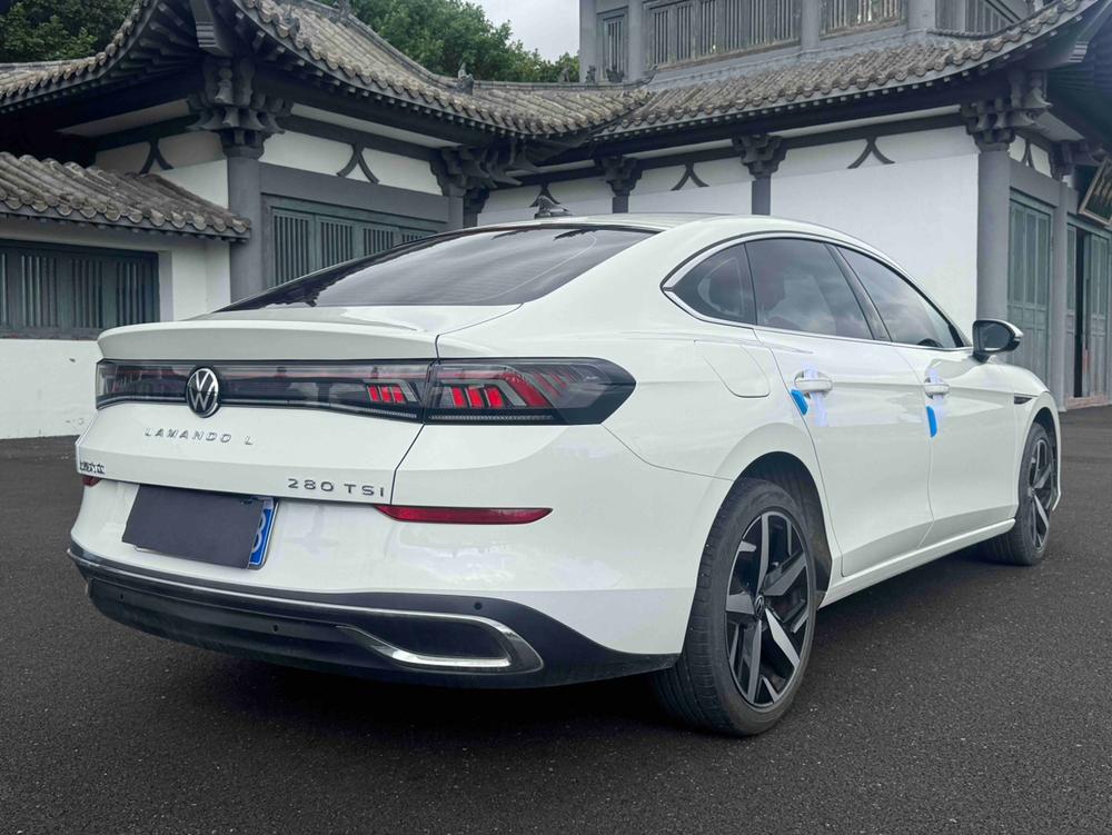 Volkswagen Lamando