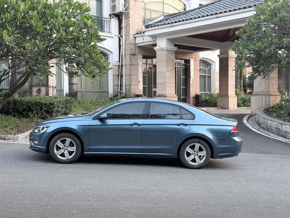 Volkswagen Lamando
