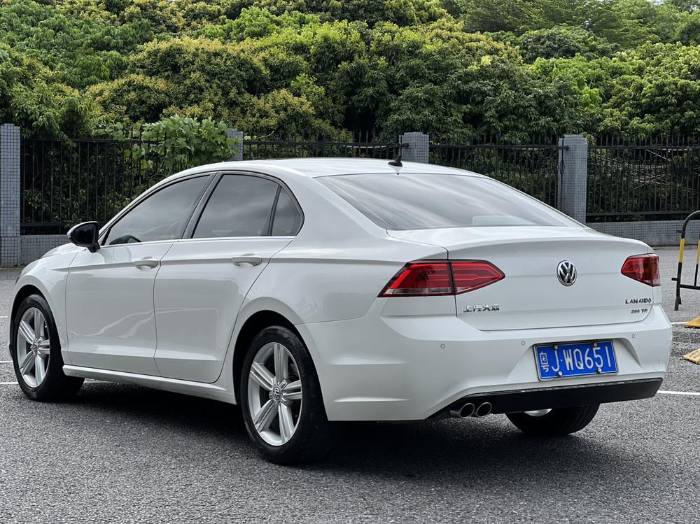Volkswagen Lamando