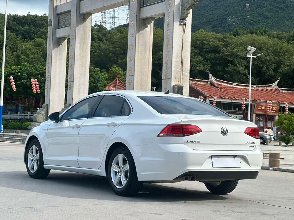 Volkswagen Lamando