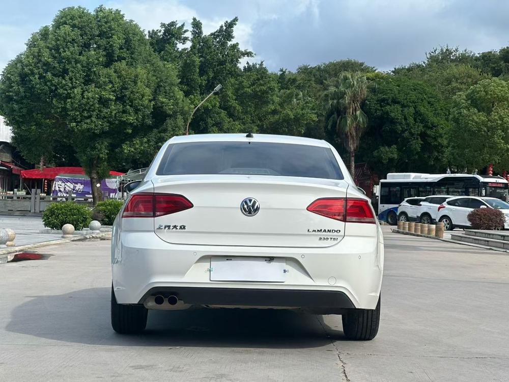 Volkswagen Lamando