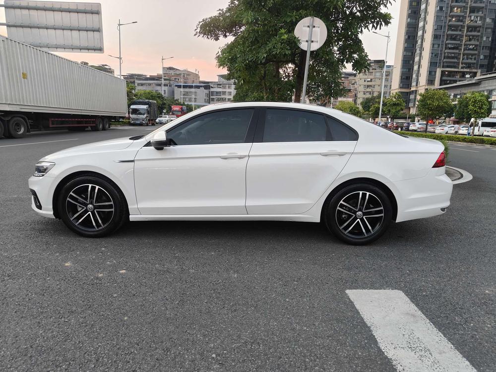 Volkswagen Lamando