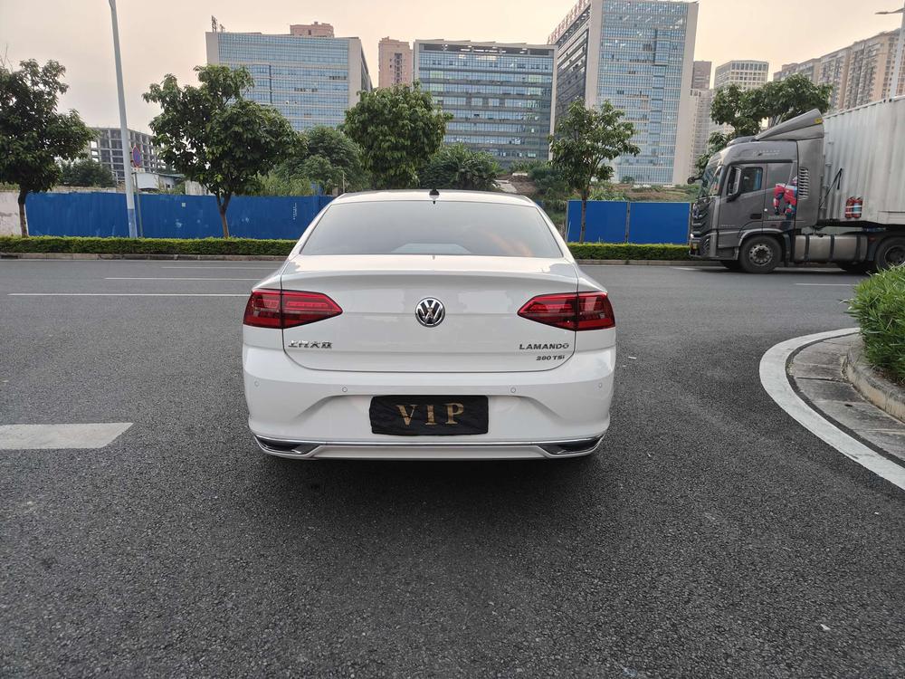 Volkswagen Lamando