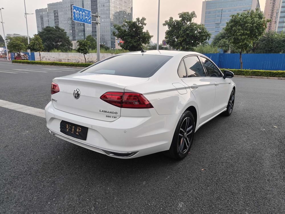 Volkswagen Lamando