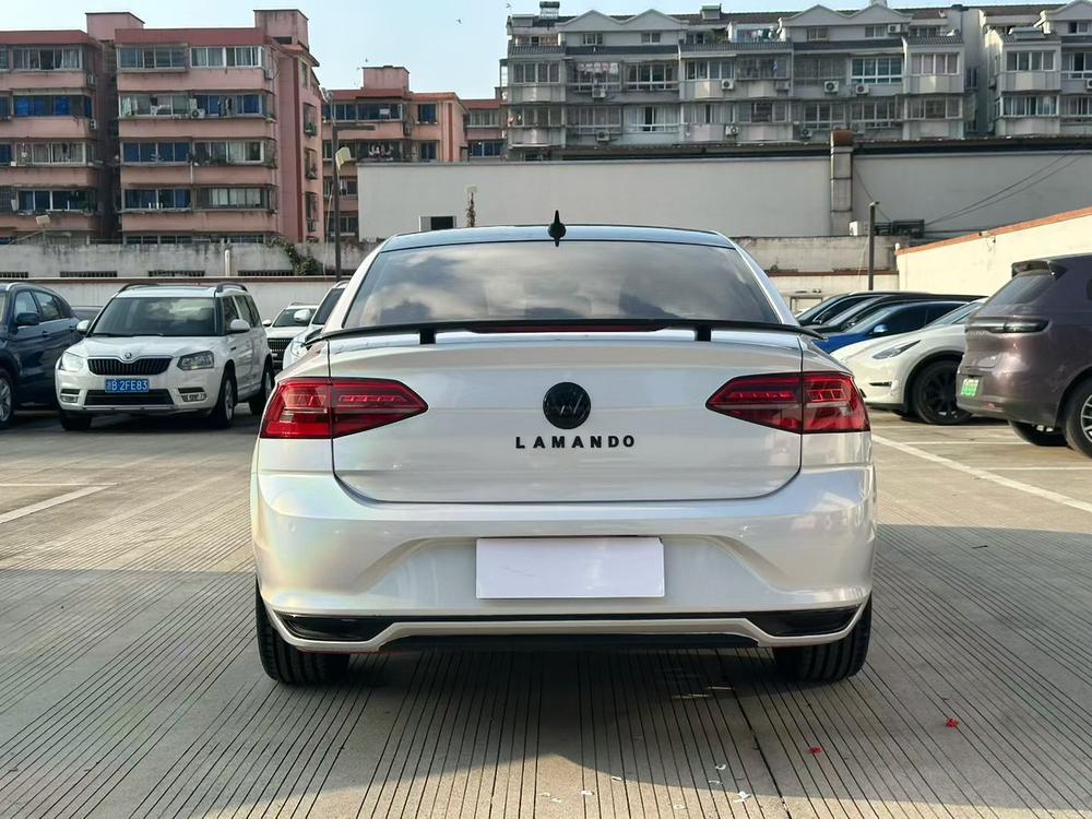 Volkswagen Lamando