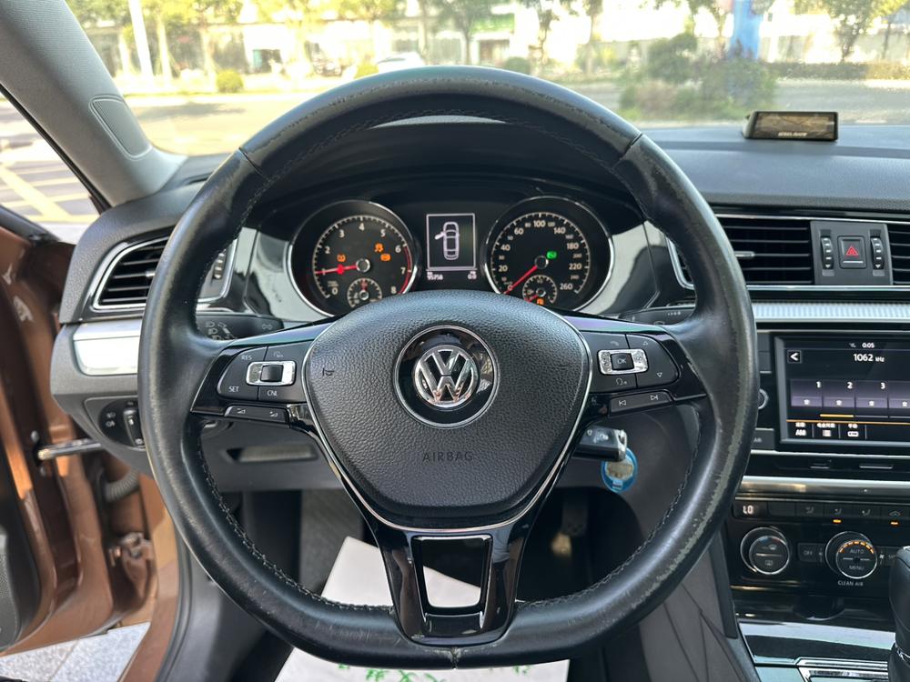 Volkswagen Lamando