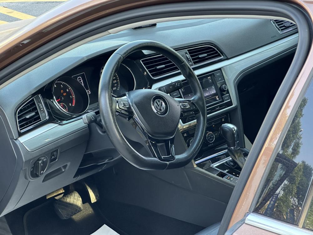 Volkswagen Lamando