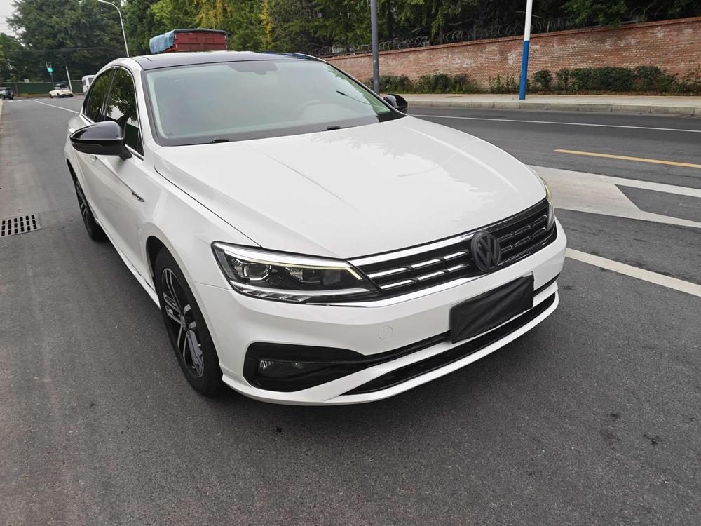 Volkswagen Lamando