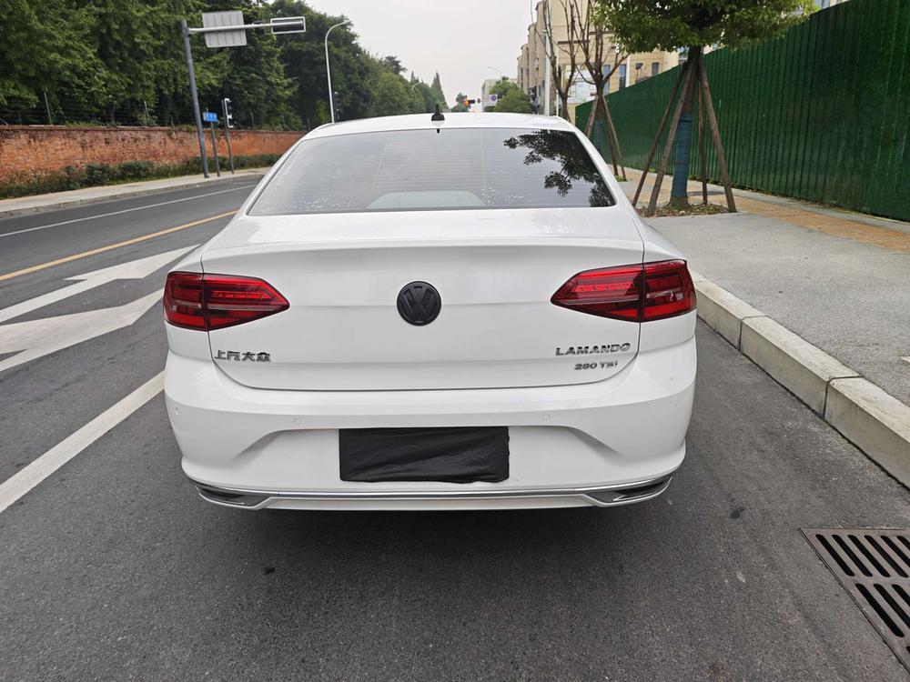 Volkswagen Lamando