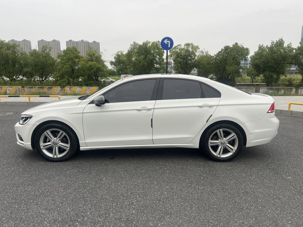 Volkswagen Lamando