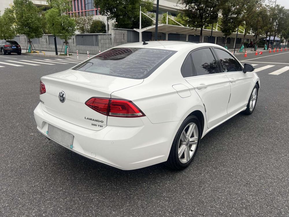 Volkswagen Lamando