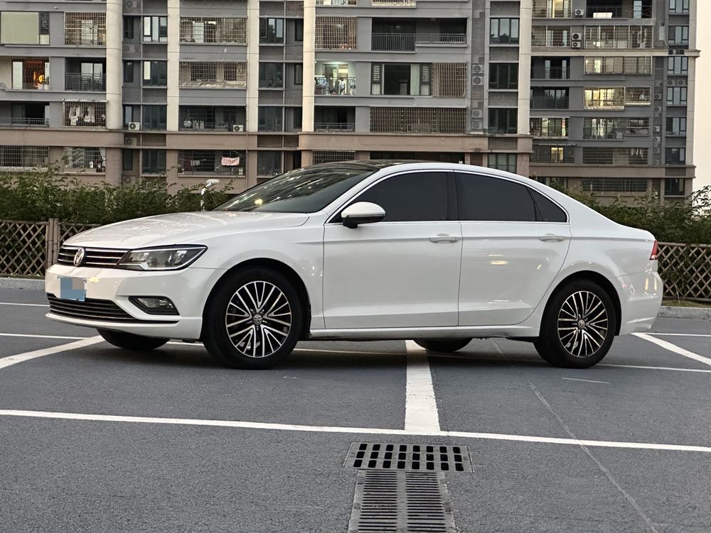 Volkswagen Lamando