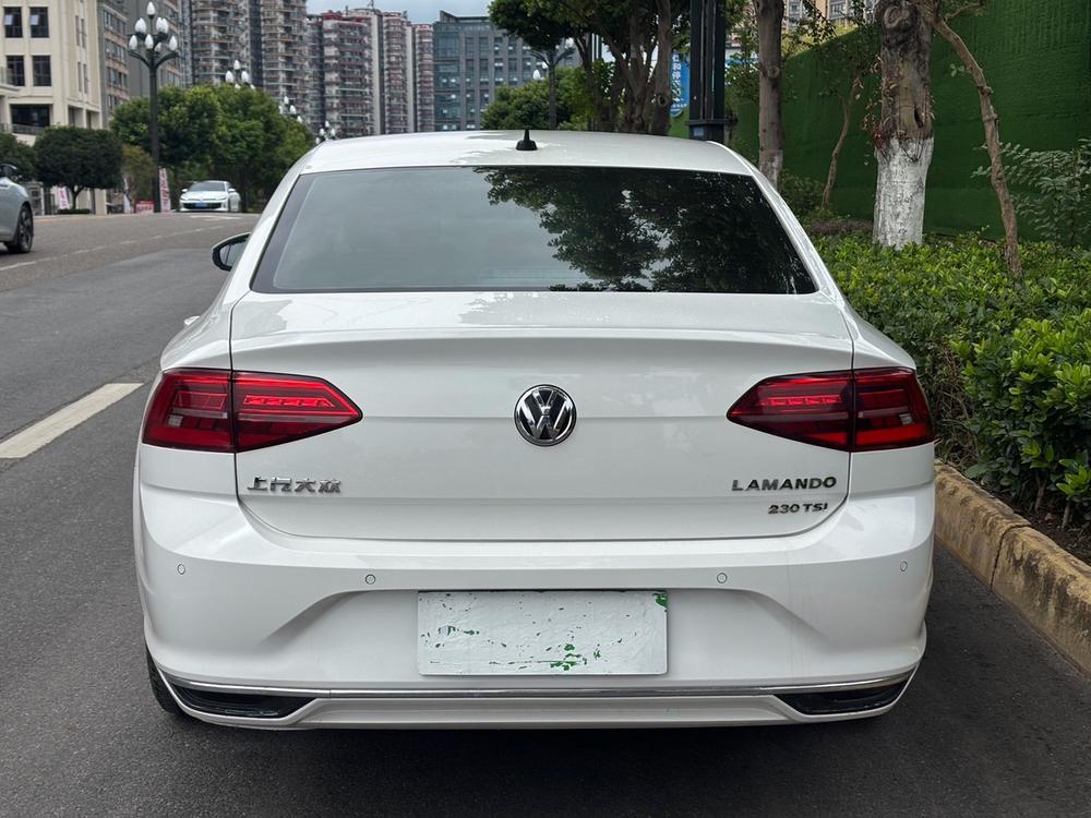 Volkswagen Lamando