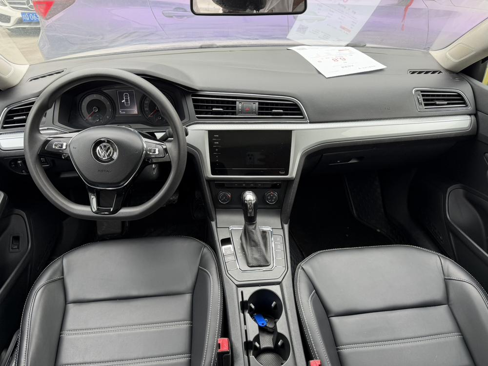 Volkswagen Lamando