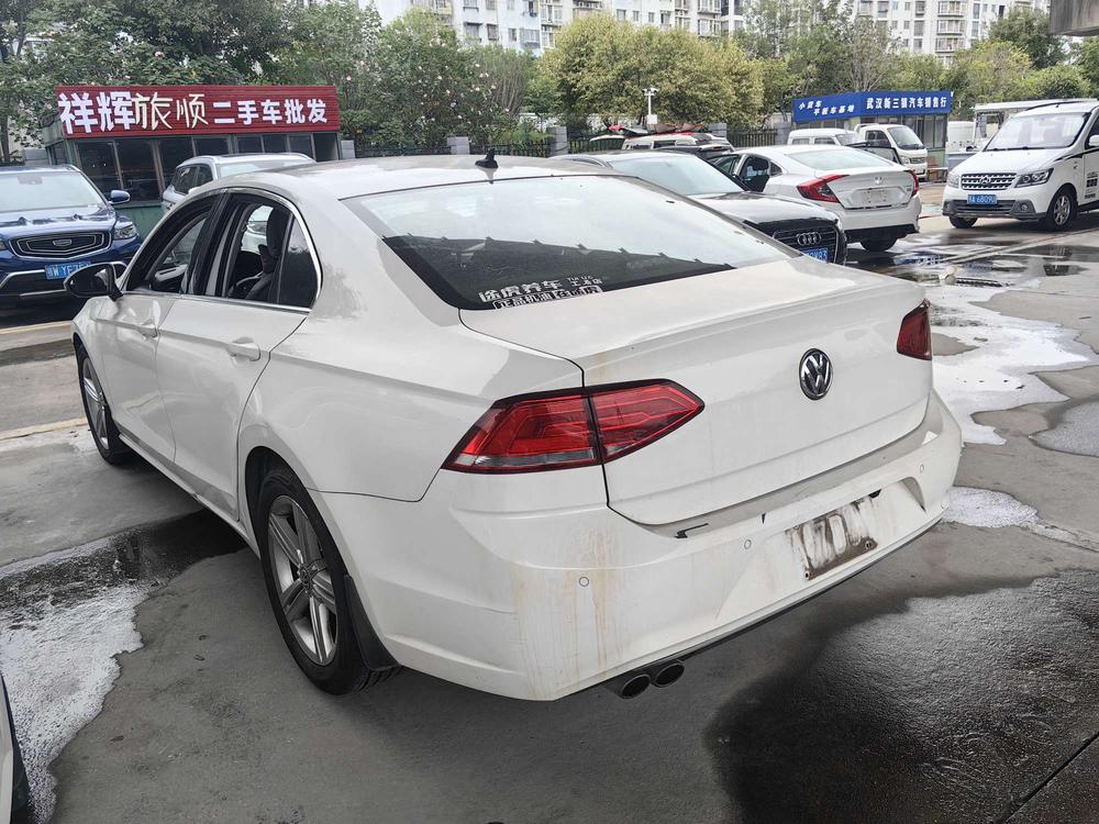 Volkswagen Lamando
