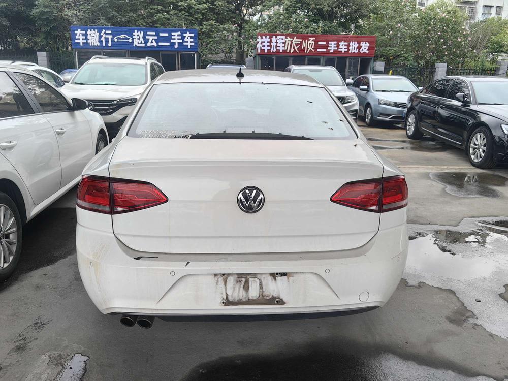 Volkswagen Lamando