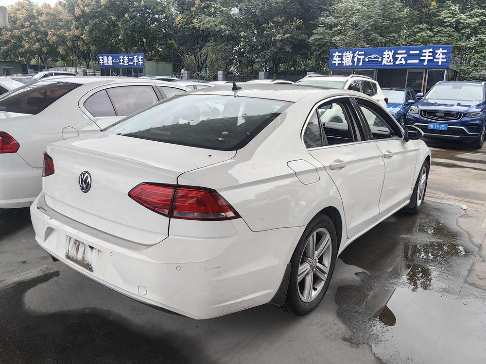 Volkswagen Lamando