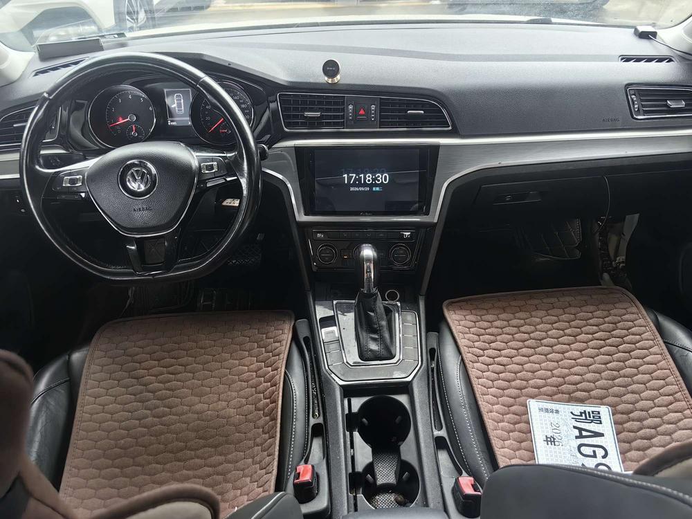 Volkswagen Lamando