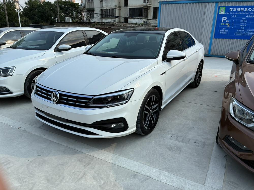 Volkswagen Lamando