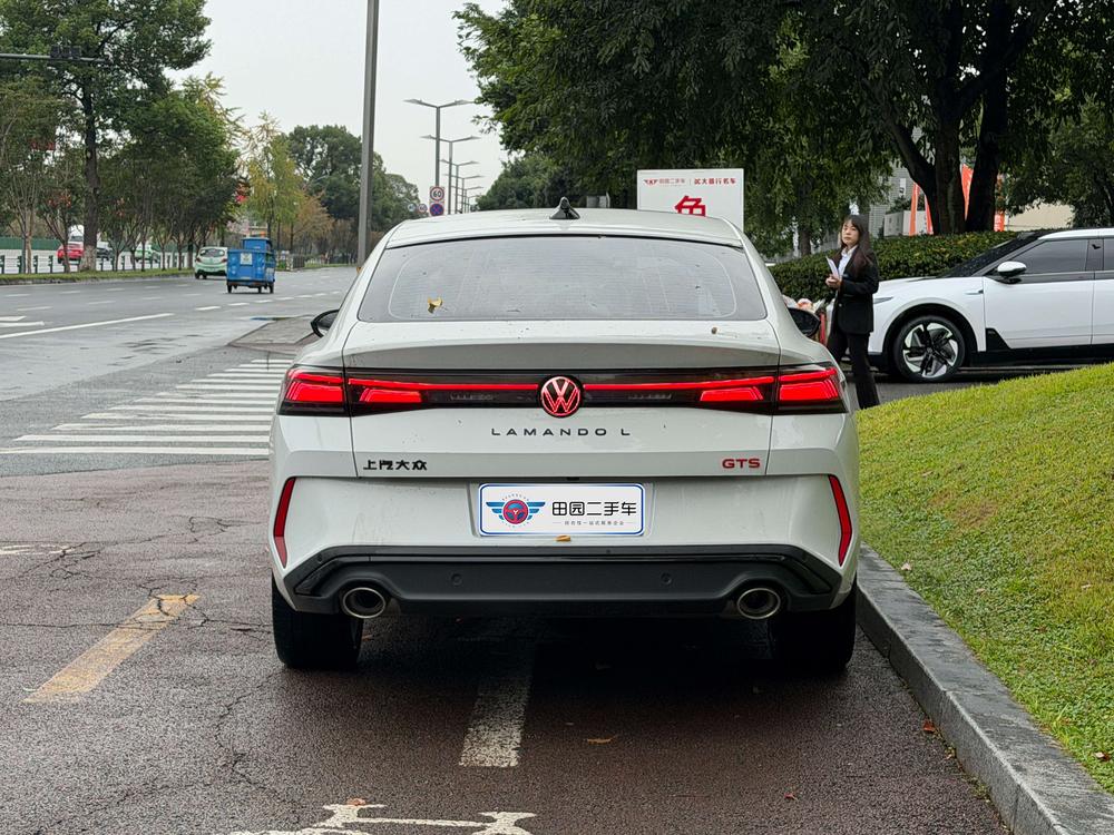 Volkswagen Lamando