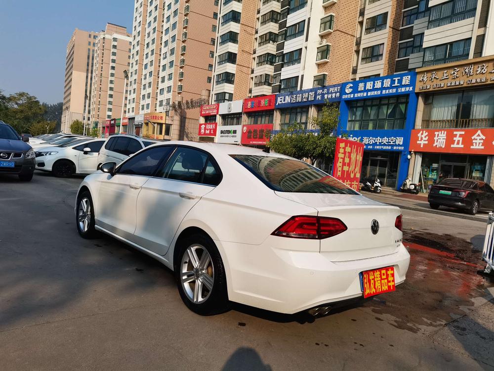 Volkswagen Lamando