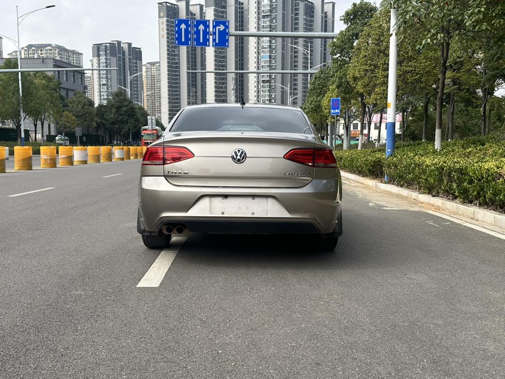 Volkswagen Lamando
