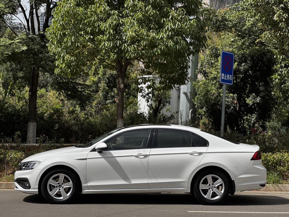 Volkswagen Lamando