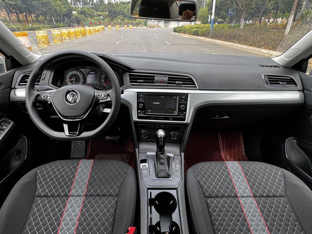 Volkswagen Lamando