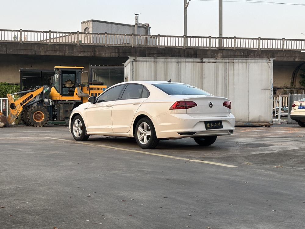 Volkswagen Lamando