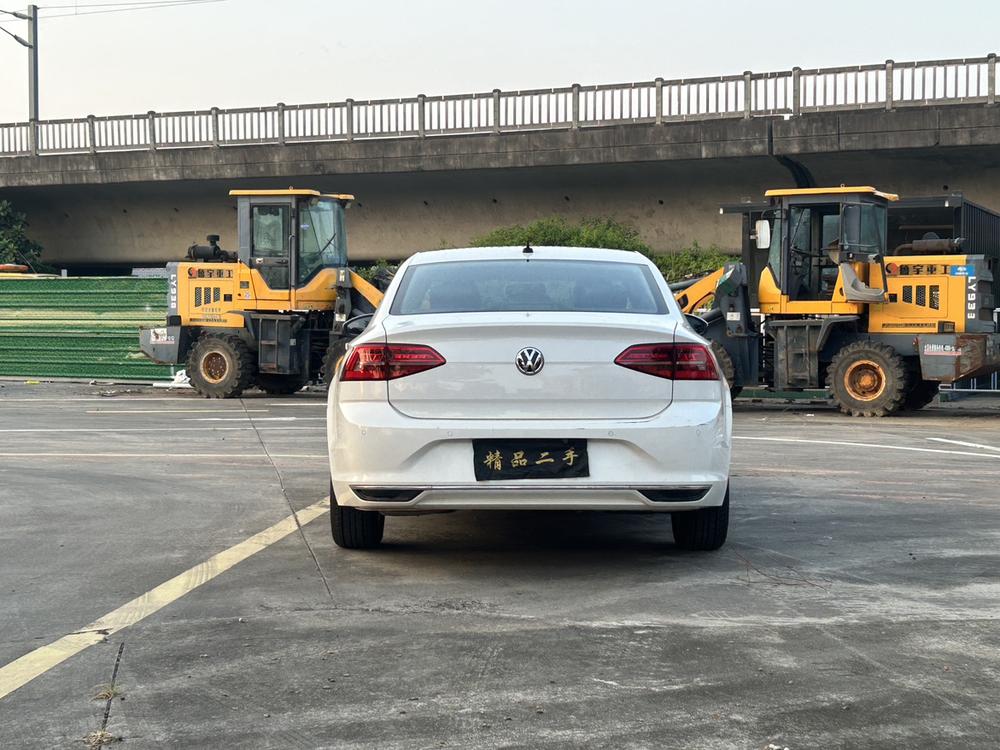 Volkswagen Lamando