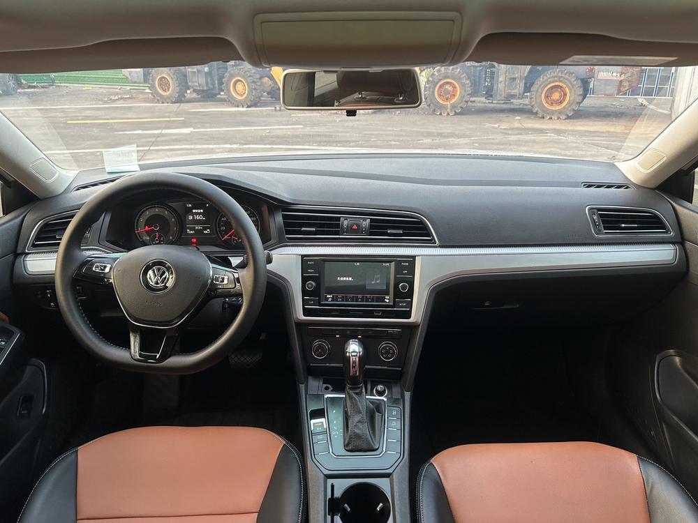Volkswagen Lamando