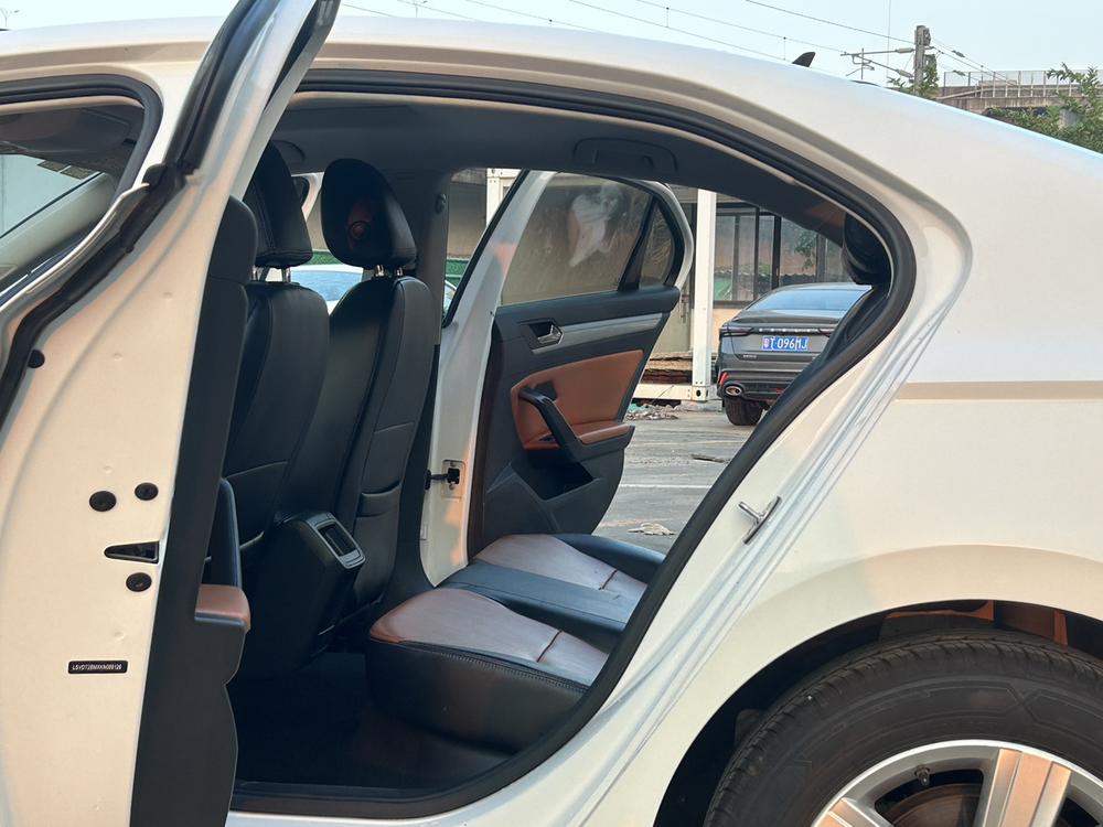 Volkswagen Lamando