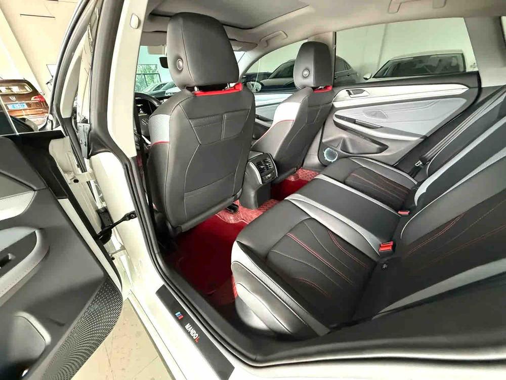 Volkswagen Lamando