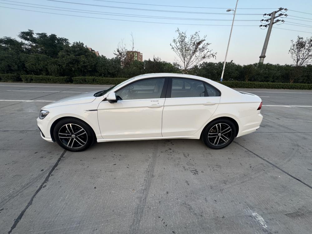 Volkswagen Lamando