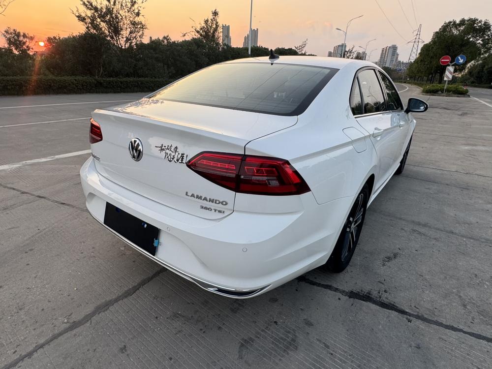 Volkswagen Lamando