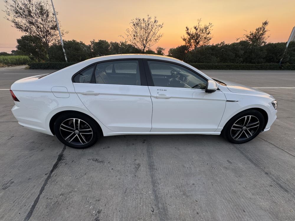 Volkswagen Lamando