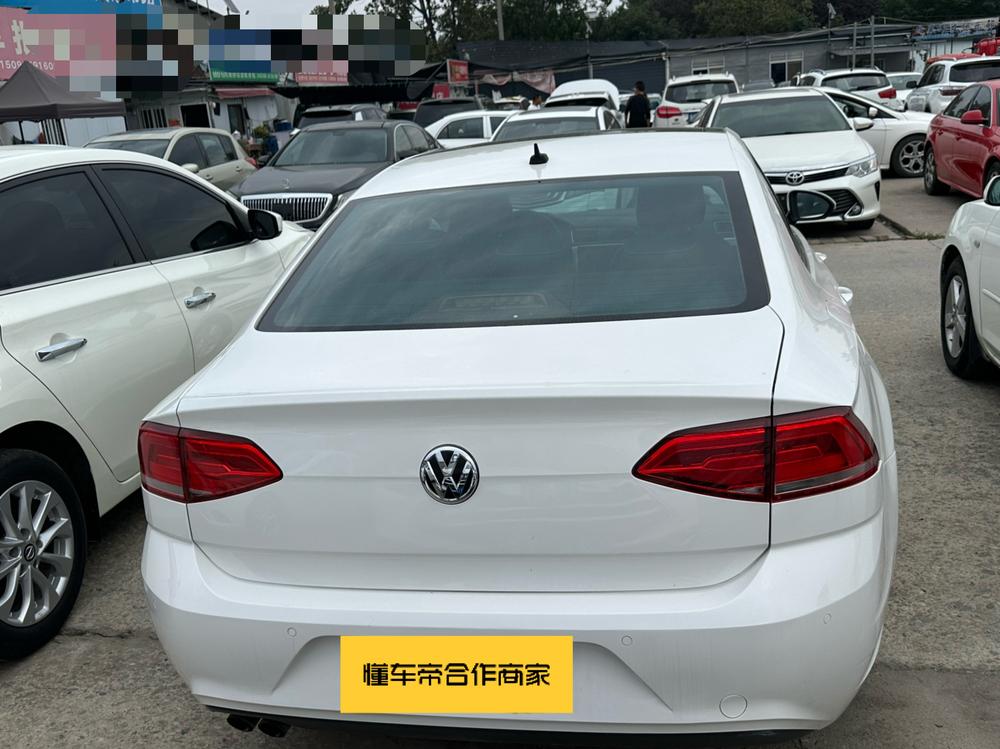 Volkswagen Lamando