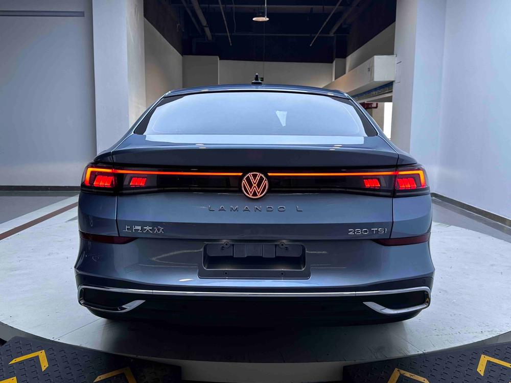 Volkswagen Lamando