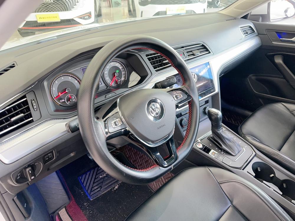 Volkswagen Lamando
