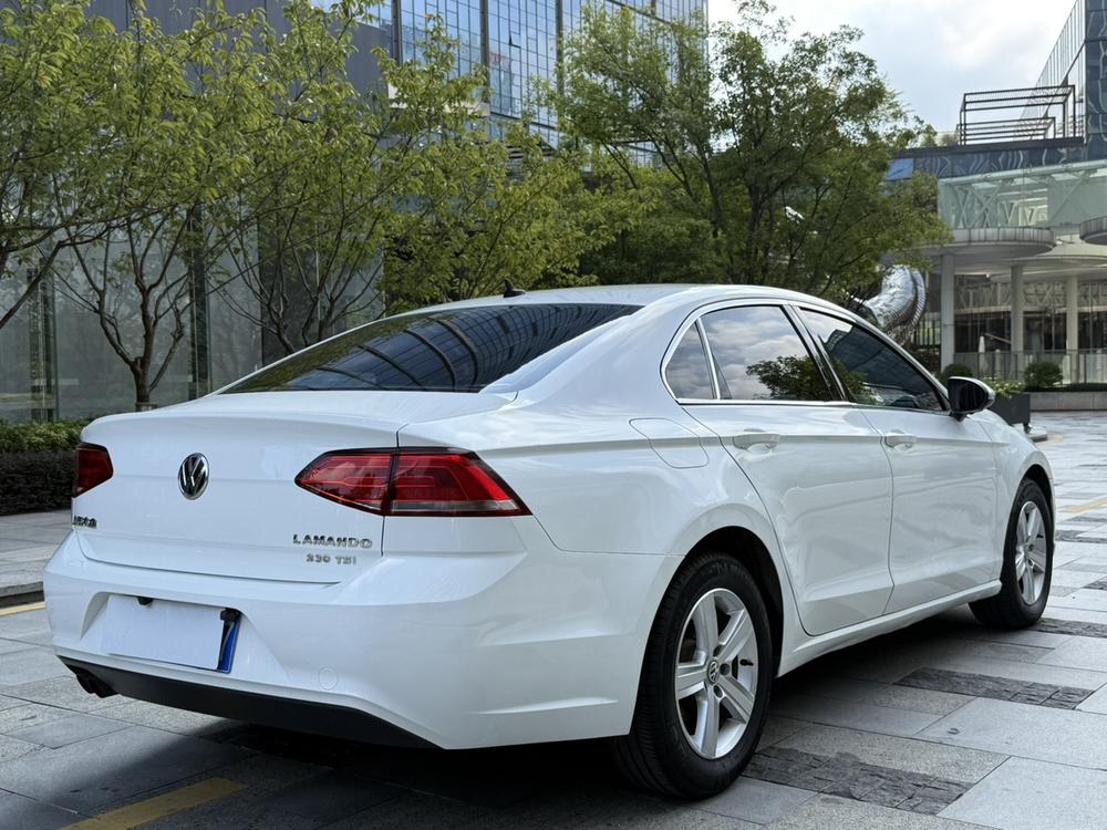 Volkswagen Lamando