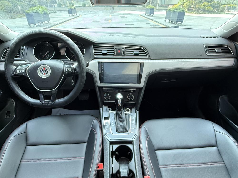 Volkswagen Lamando